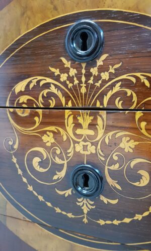 Mueble restaurado Lorestaura Mueble restaurado por Lorestaura, pieza vintage única y decorativa.