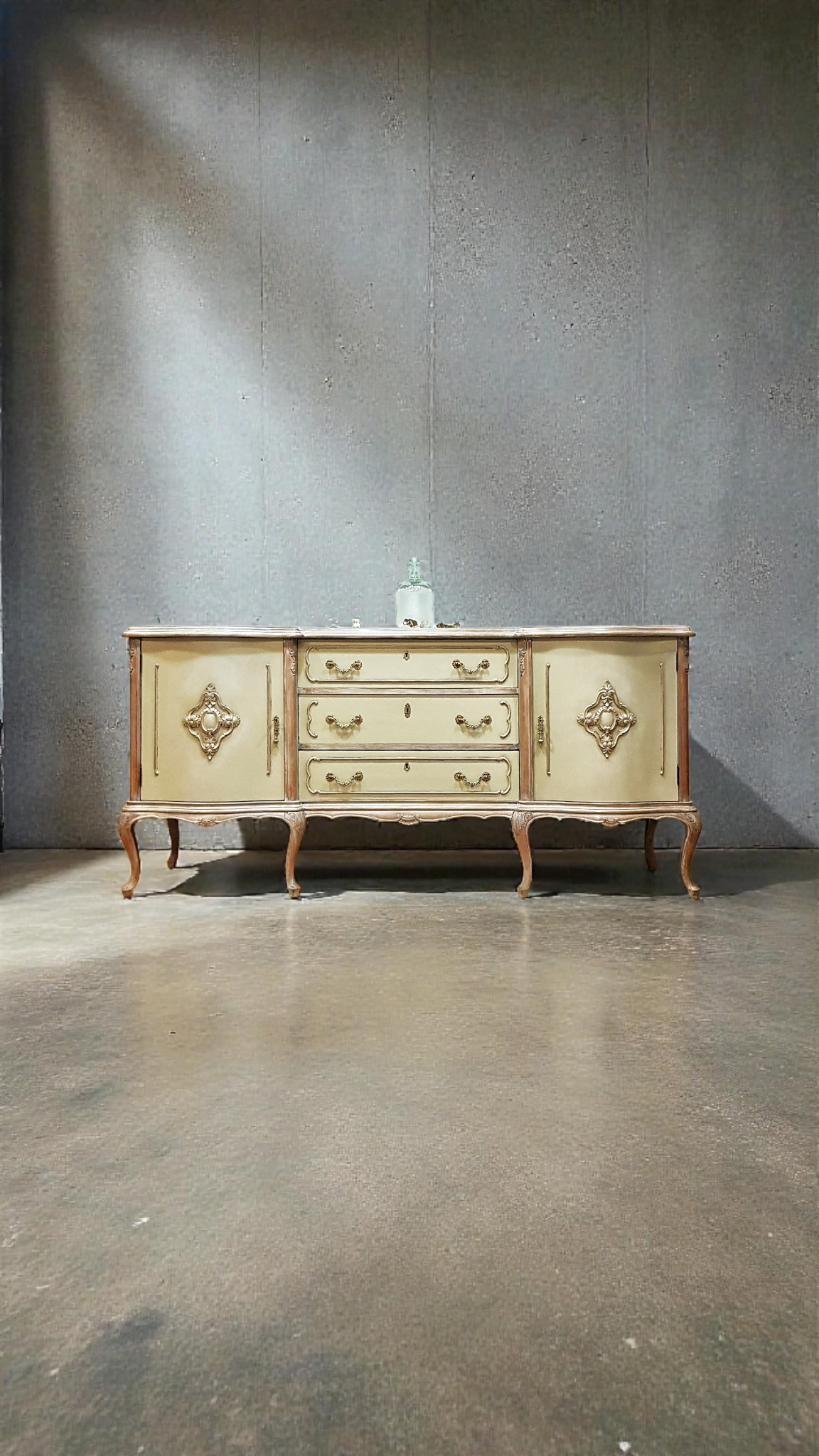Aparador frances restaurado shabby chic