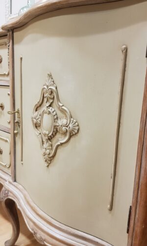 Aparador vintage restaurado shabby chic Aparador vintage restaurado estilo francés shabby chic