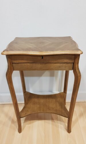 Mueble restaurado Lorestaura Mueble restaurado por Lorestaura, pieza vintage única y decorativa.