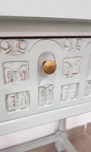 Mueble restaurado Lorestaura Mueble restaurado por Lorestaura, pieza vintage única y decorativa.