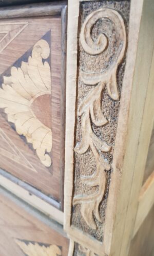 Mueble restaurado Lorestaura Mueble restaurado por Lorestaura, pieza vintage única y decorativa.